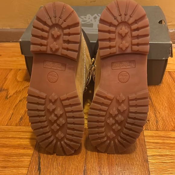 Timberland Tan Boots - Picture 6 of 6